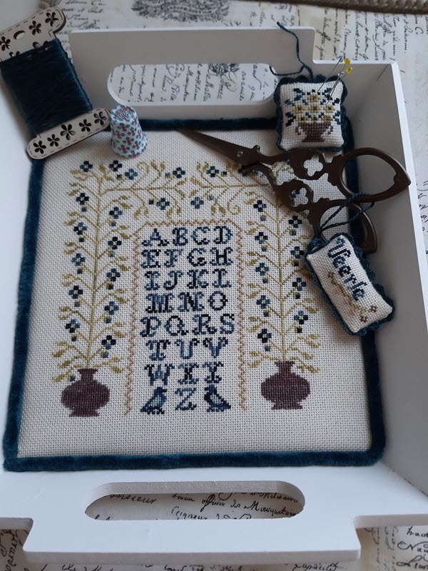 Forget Me Not stitched by Veerle Wellens.